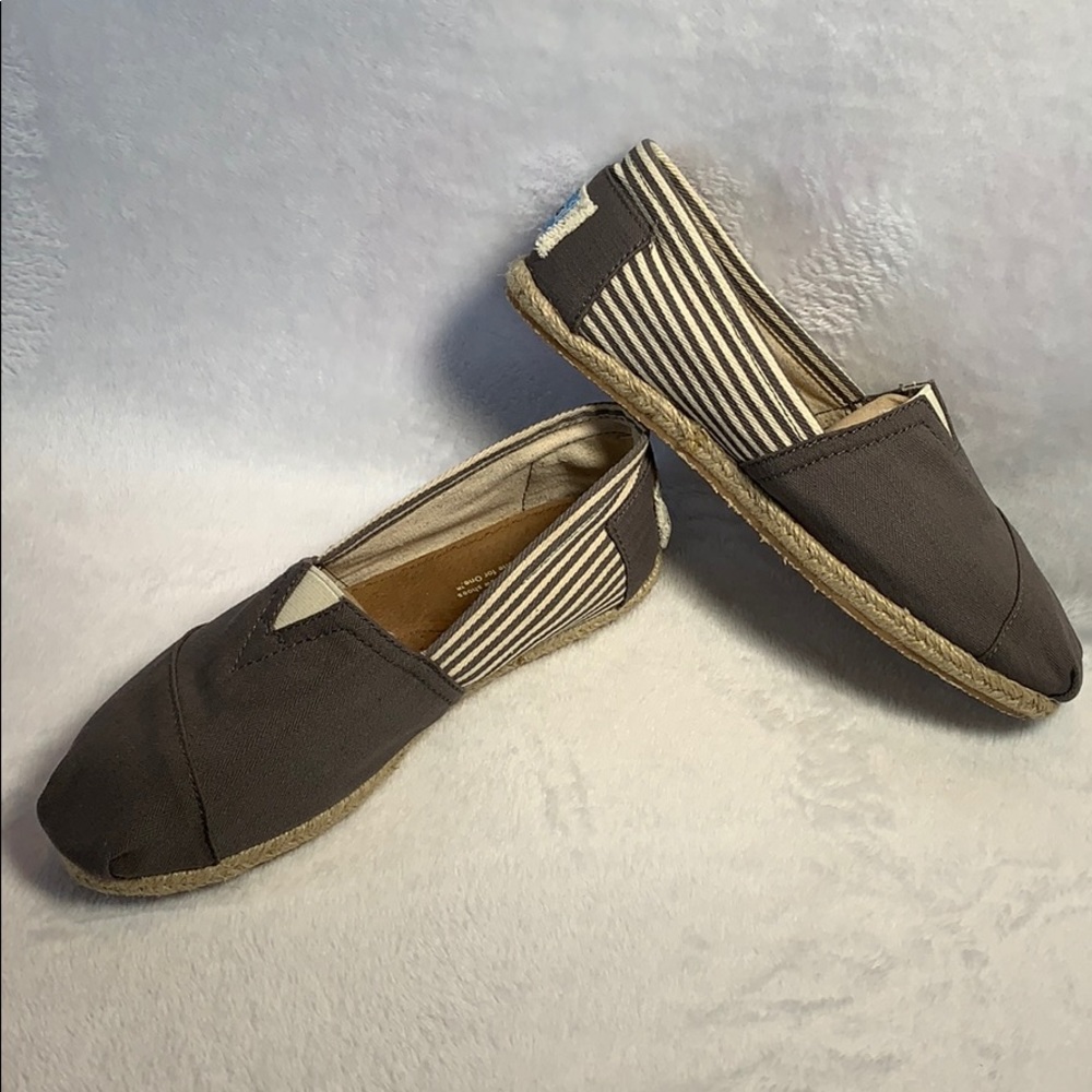 Toms Shoes